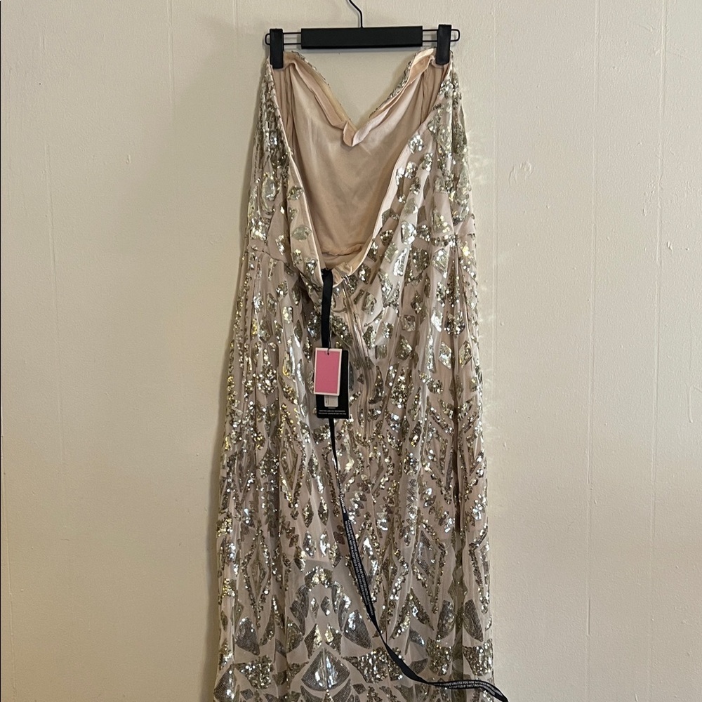 PrettyLittleThing Silver/ gold Embellished Dress - Picture 6 of 10